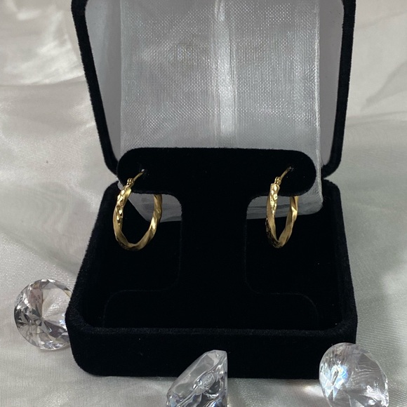 14K YELLOW GOLD Classic twisted hoop earrings matte and shine REAL GOLD vintage - Picture 4 of 15